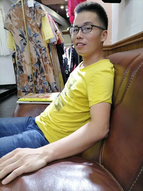 汪顺鹏的第一张照片--红安中老年相亲网